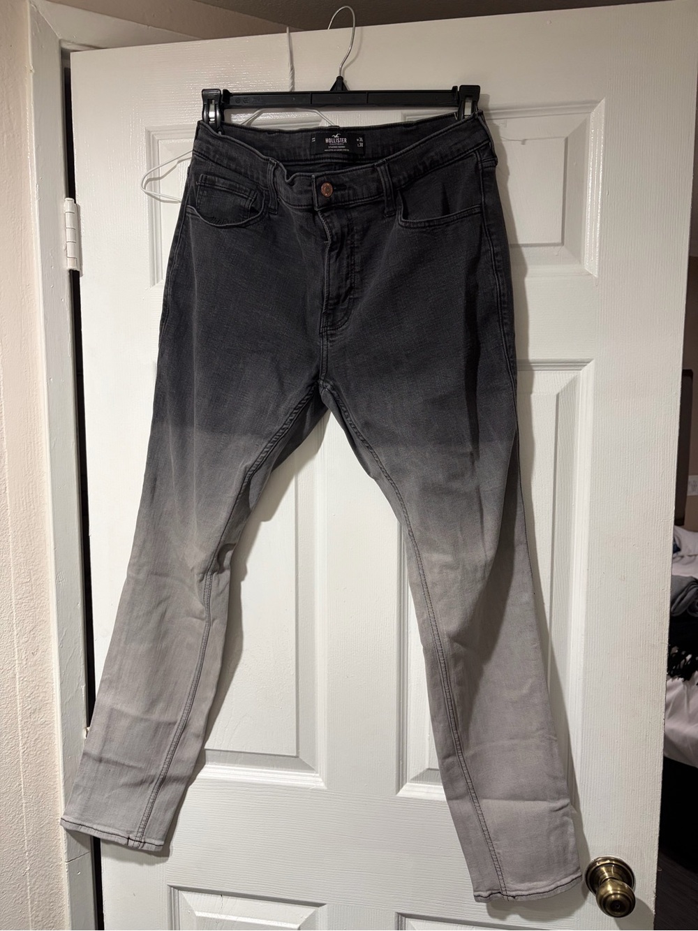 Hollister Men's Ombre Black to Light Gray Slim Straight Jeans